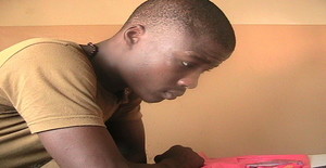 Mentiranao 32 years old I am from Luanda/Luanda, Seeking Dating Friendship with Woman